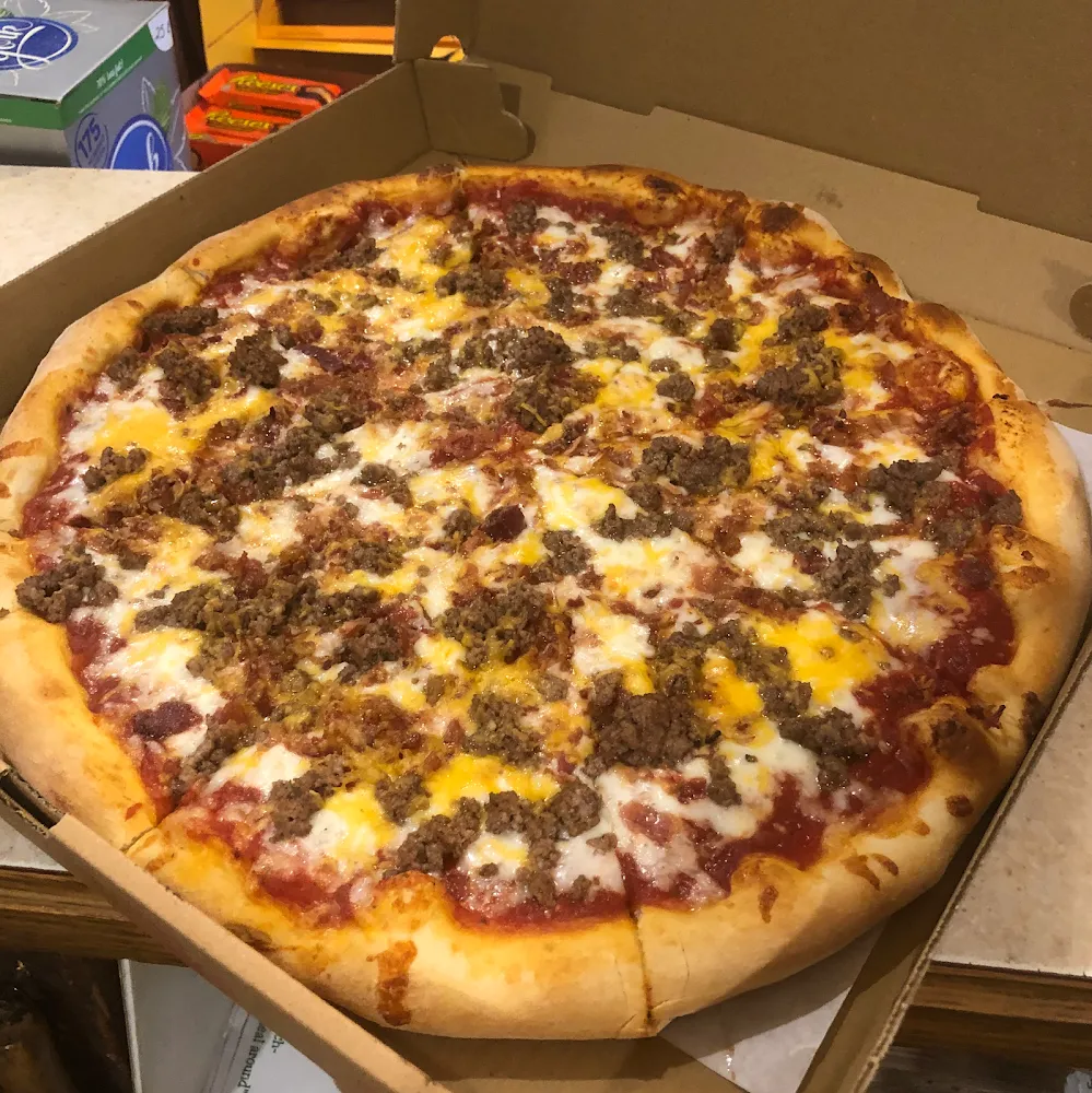 Cheddar Cheeseburger Pizza